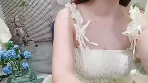 Snapshot of chillylove chatting on 10/17/25, 01:42 Jani online show from 10/17/25, 01:42