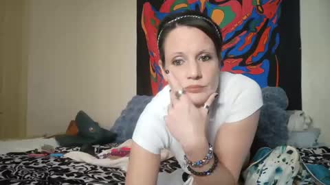 Snapshot of chinacove chatting on 04/07/26, 10:42 ChinaCove online show from 04/07/26, 10:42