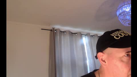 chinomanelli online show from 10/29/25, 03:58