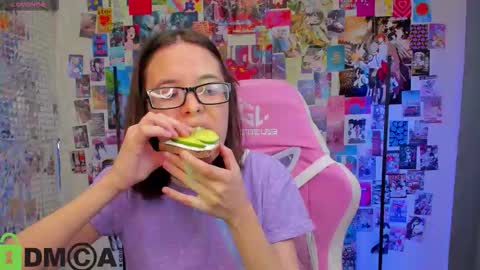 chio_mio online show from 10/12/25, 01:59