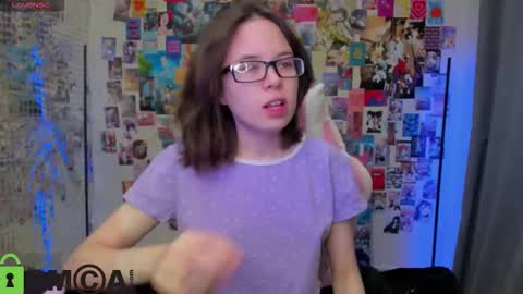chio_mio online show from 10/22/25, 02:23