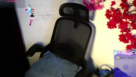 Snapshot of chleo_rosse chatting on 05/05/26, 06:49 chleo_rosse online show from 05/05/26, 06:49