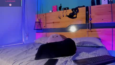 Chloeallennn  online show from 03/14/26, 12:10