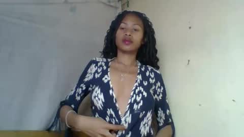 Snapshot of chloe9794 chatting on 09/19/25, 03:02 chloe9794 online show from 09/19/25, 03:02