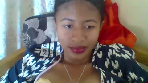 Snapshot of chloe9794 chatting on 10/10/25, 12:04 chloe9794 online show from 10/10/25, 12:04