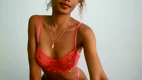 Snapshot of chloe9794 chatting on 03/27/26, 08:26 chloe9794 online show from 03/27/26, 08:26