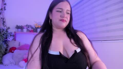 chloe online show from 11/11/25, 02:06