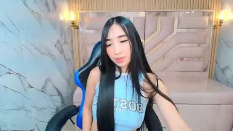 Snapshot of chloe__r chatting on 07/13/26, 01:58 chole online show from 07/13/26, 01:58