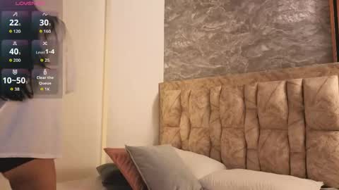 Snapshot of chloe_bluee_ chatting on 05/26/26, 11:17 chloe_bluee_ online show from 05/26/26, 11:17