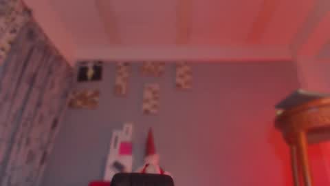 chloe_cooperr online show from 12/15/25, 12:48