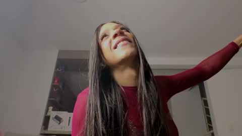chloe_cooperr online show from 05/18/26, 08:31