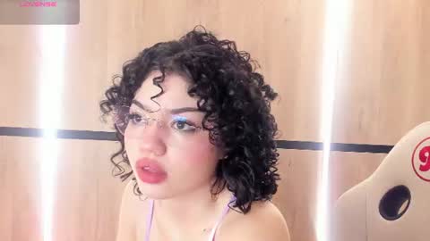 Snapshot of chloe_cortez chatting on 07/16/26, 12:11 chloe online show from 07/16/26, 12:11