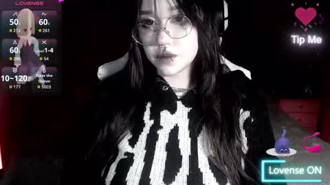 Snapshot of chloe_crystall_killer chatting on 11/08/25, 05:07 chloe_crystall_killer online show from 11/08/25, 05:07