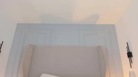 Snapshot of chloe_dee_ chatting on 04/19/26, 06:10 Chloe online show from 04/19/26, 06:10