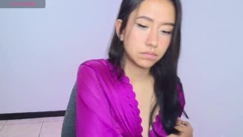 Snapshot of chloe_desire11 chatting on 05/13/26, 10:23 chloe_desire11 online show from 05/13/26, 10:23