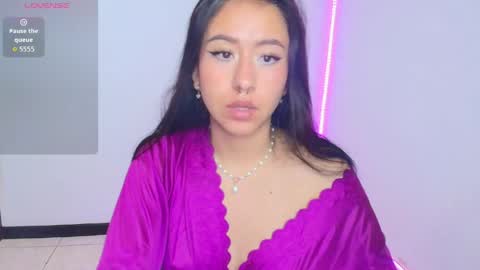 Snapshot of chloe_desire11 chatting on 06/04/26, 10:43 chloe_desire11 online show from 06/04/26, 10:43