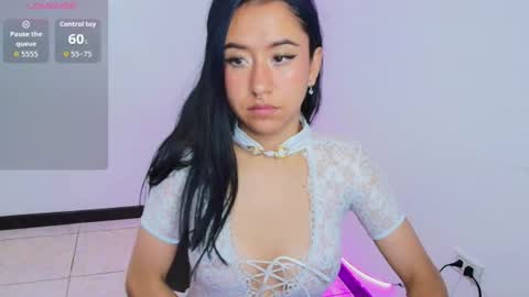 chloe_desire11 online show from 06/19/26, 11:47