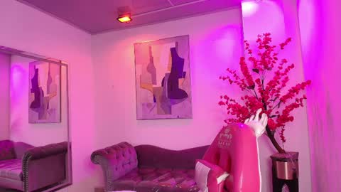 Chloe online show from 04/12/26, 11:26