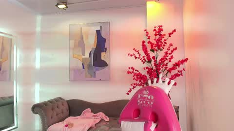 Chloe online show from 04/15/26, 11:39