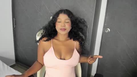 Snapshot of chloe_evans21 chatting on 03/25/26, 11:33 chloe online show from 03/25/26, 11:33