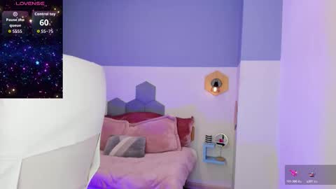 Snapshot of chloe_fischer chatting on 03/14/26, 03:06 Chloe online show from 03/14/26, 03:06