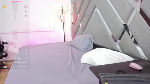 Snapshot of chloe_jackson25 chatting on 10/12/25, 06:40 Chloe online show from 10/12/25, 06:40