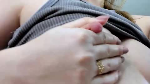 Snapshot of chloe_jeense chatting on 03/16/26, 01:15 Chloe online show from 03/16/26, 01:15