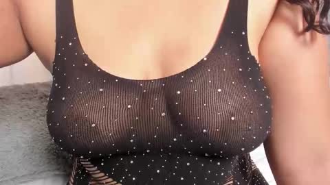 Snapshot of chloe_joness1_ chatting on 02/21/26, 05:19 Chloe online show from 02/21/26, 05:19