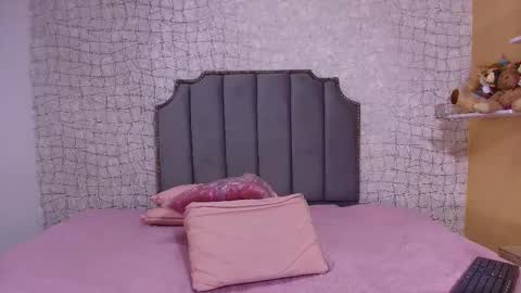 chloe_leroy online show from 09/30/25, 11:59