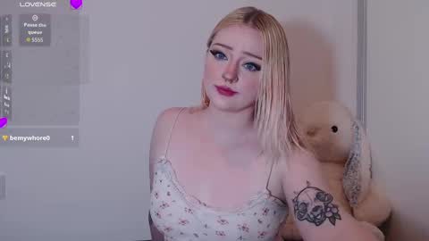 Chloe Levine online show from 09/14/25, 09:25