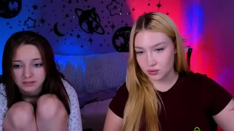 Snapshot of chloe_ley chatting on 07/02/26, 03:23 chloe_ley online show from 07/02/26, 03:23
