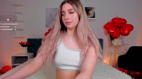 Snapshot of chloe_lov_ chatting on 02/11/25, 04:01 Chloe Lov GTM2 Mon Tue Thu Sat Sun 0400am - 1030m online show from 02/11/25, 04:01