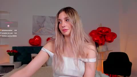 Snapshot of chloe_lov_ chatting on 02/13/25, 07:24 Chloe Lov GTM2 Mon Tue Thu Sat Sun 0400am - 1030m online show from 02/13/25, 07:24