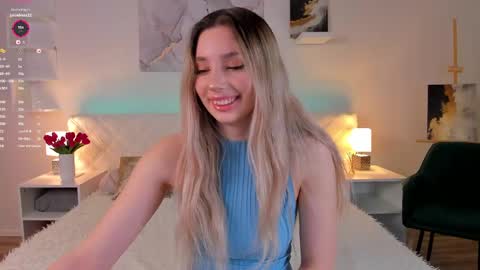 Snapshot of chloe_lov_ chatting on 03/03/25, 11:03 Chloe Lov GTM2 Mon Tue Thu Sat Sun 0400am - 1030m online show from 03/03/25, 11:03