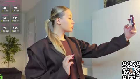 Snapshot of chloe_lov_ chatting on 11/29/25, 12:57 Chloe Lov GTM2 Mon Tue Thu Sat Sun 0400am - 1030m online show from 11/29/25, 12:57