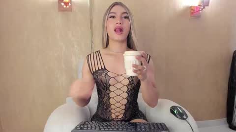 Snapshot of chloe_luxury chatting on 03/10/26, 03:06 chloe_luxury online show from 03/10/26, 03:06