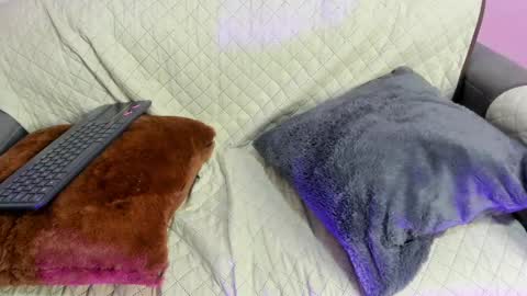 Snapshot of chloe_madisson chatting on 02/22/25, 05:02 chloe online show from 02/22/25, 05:02