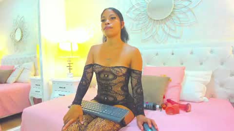 Snapshot of chloe_miller7 chatting on 06/26/26, 04:06 chloe miller7 online show from 06/26/26, 04:06