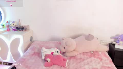 Snapshot of chloe_owens_ chatting on 03/11/26, 11:38 Chloe online show from 03/11/26, 11:38