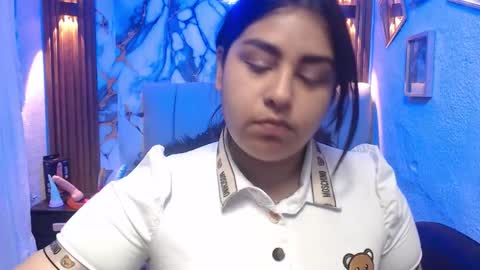 chloe_smith5 online show from 02/02/26, 02:49