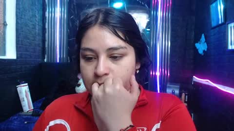 Snapshot of chloe_smith5 chatting on 06/16/26, 01:14 chloe_smith5 online show from 06/16/26, 01:14