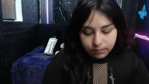 Snapshot of chloe_smith5 chatting on 06/17/26, 01:12 chloe_smith5 online show from 06/17/26, 01:12