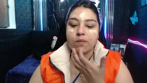 Snapshot of chloe_smith5 chatting on 06/27/26, 01:28 chloe_smith5 online show from 06/27/26, 01:28