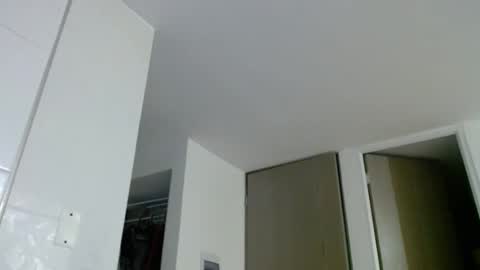 cloes  online show from 10/29/25, 05:20