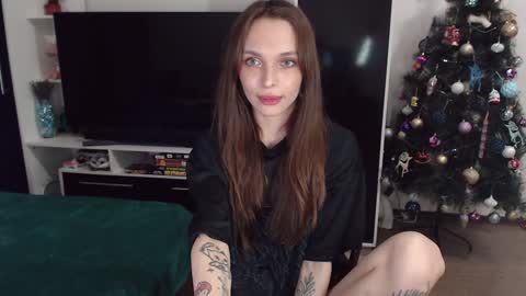 Snapshot of chloe_sunny chatting on 12/28/24, 06:29 Chloe online show from 12/28/24, 06:29