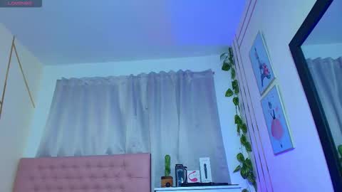 Snapshot of chloe_swarts chatting on 12/14/25, 03:34 Lulu online show from 12/14/25, 03:34