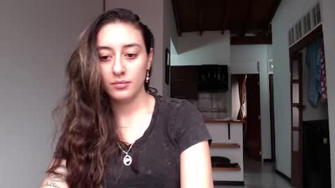 Snapshot of chloe_vahos chatting on 05/02/26, 09:31 Chloe online show from 05/02/26, 09:31