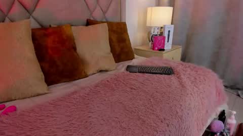 Snapshot of chloe_wilson7 chatting on 11/28/25, 02:03 chloe_wilson7 online show from 11/28/25, 02:03