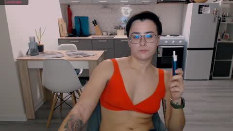 Eva and Sandra online show from 12/08/24, 09:19