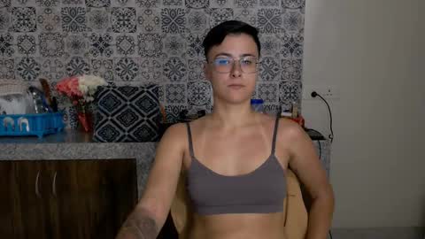 Eva and Sandra online show from 02/20/25, 04:57